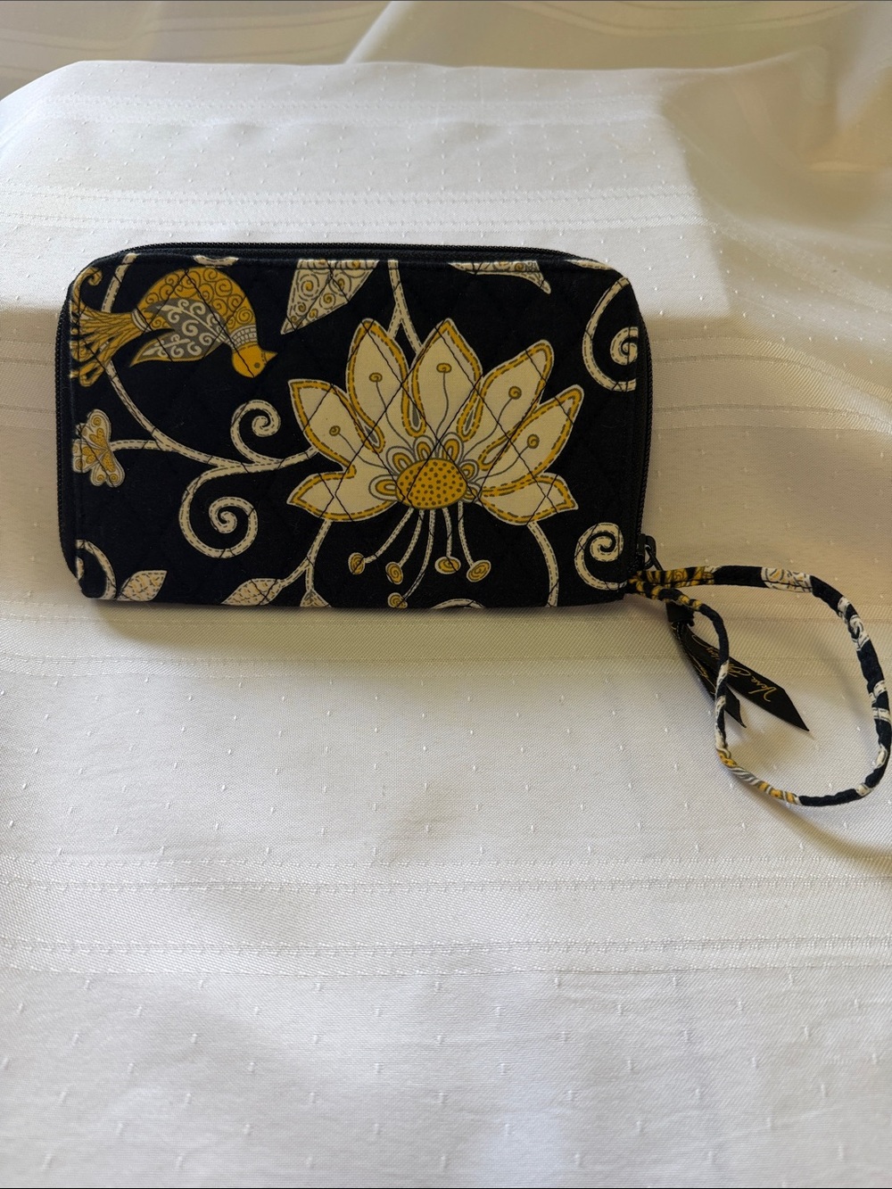 Vera Bradley - YELLOW BIRD - RETIRED Quilted Wristlet Wallet